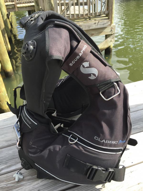 SCUBAPRO Classic Plus BCD / BC Buckle Weight System / Gently Used 
