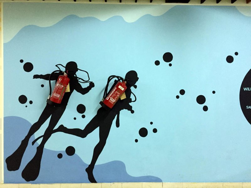 airprt divers.JPG airprt divers.JPG