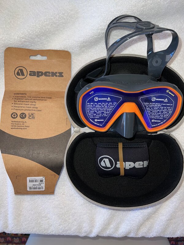 Apeks VX1 2.jpg Apeks VX1 2.jpg