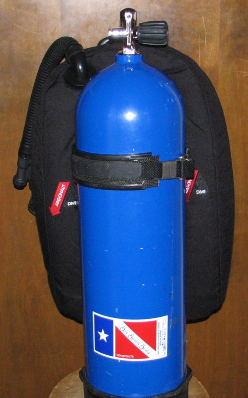Aquacraft backpack with VDH wing back.jpg