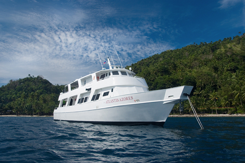 Azores gallery_01_boat.jpg