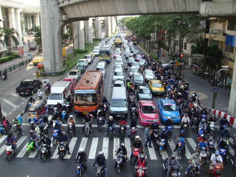 bangkok-traffic1_zpsyscmyaxw.jpg