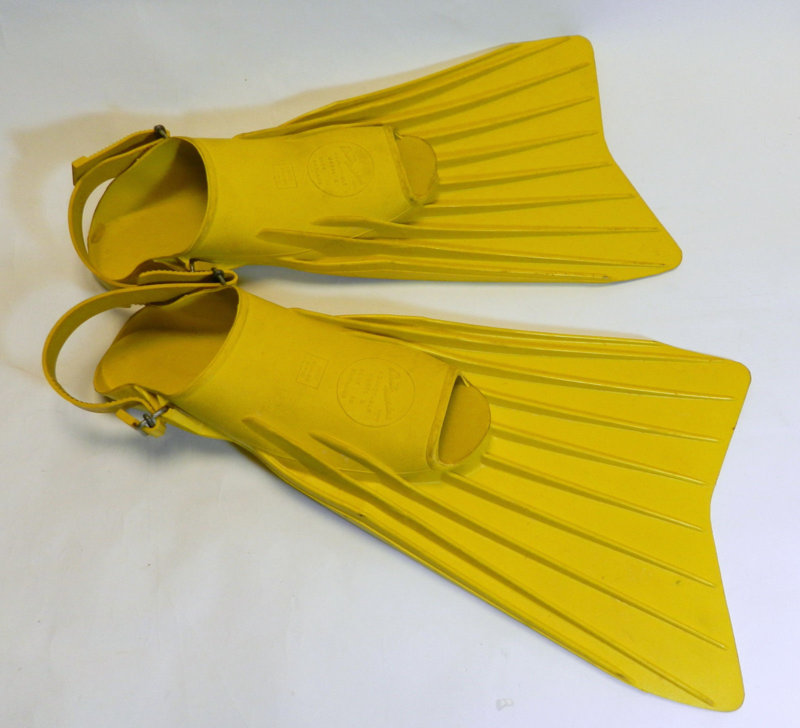 Brit-Marine-yellow-diver-Fins-flippers-adjustable-size 1.jpg
