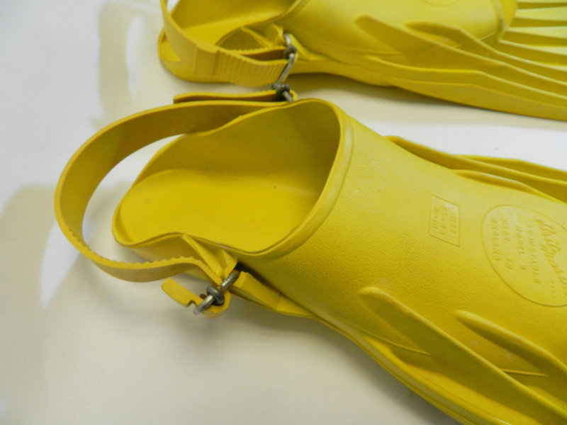 Brit-Marine-yellow-diver-Fins-flippers-adjustable-size 3.jpg