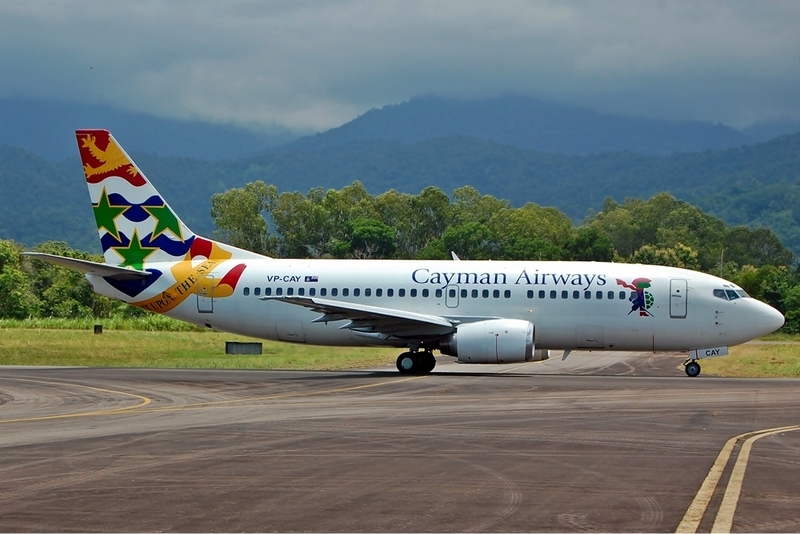 Cayman_Airways_Boeing_737-300_OJEV.jpg