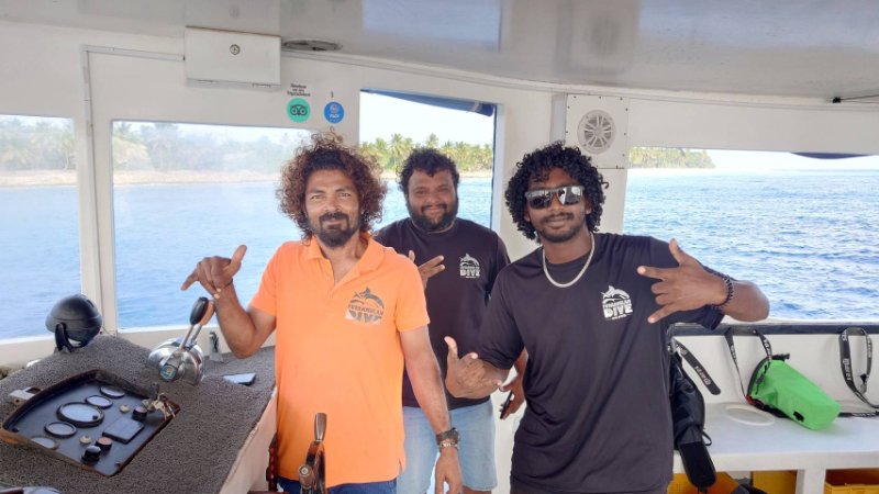 DIVE BOAT CREW.jpg