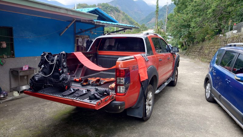 DIVE KIT.jpg
