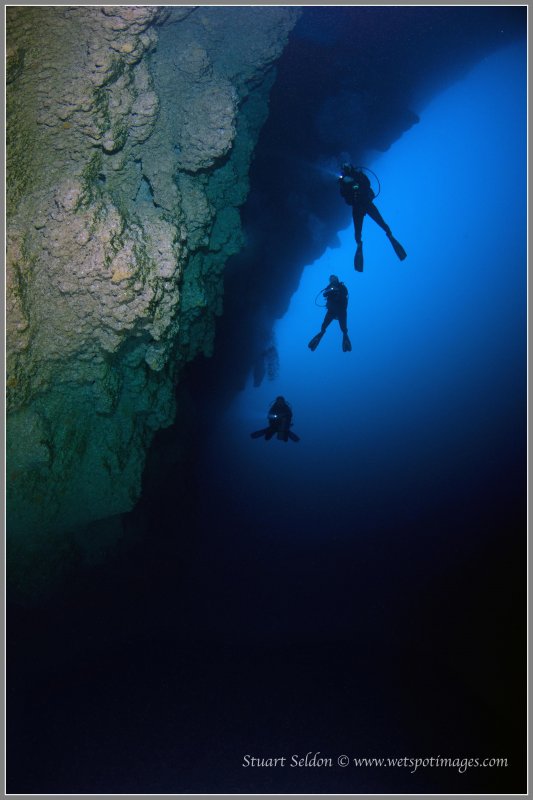 Divers Blue Hole small DSC_6648.jpg