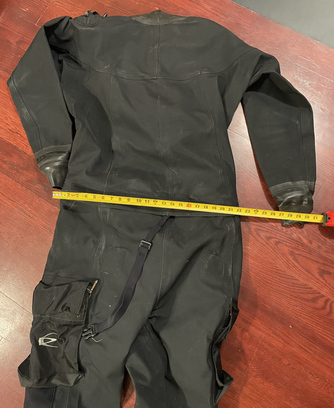 DS-Big-Top-WaistMeasure.png DS-Big-Top-WaistMeasure.png