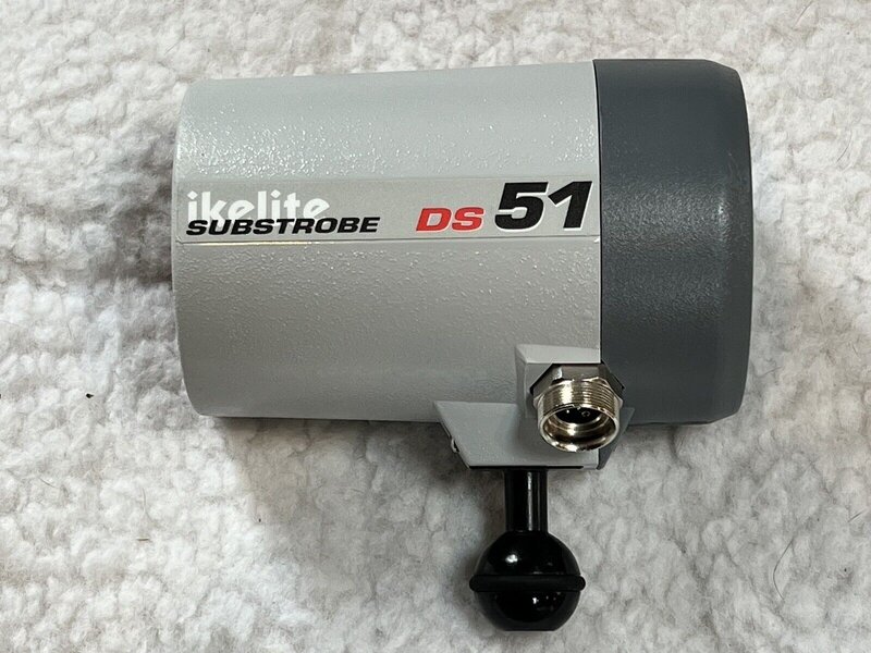 DS51 Substrobe Side.jpg