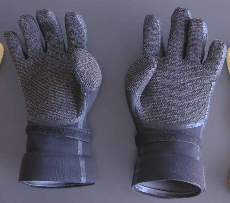 gloves_-12.jpg