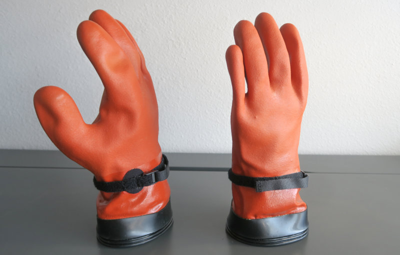 gloves_-3.jpg