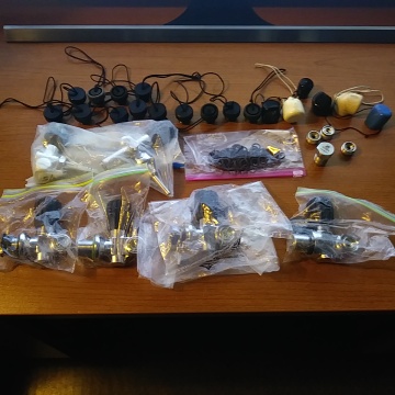 Hardware 1.jpg Hardware 1.jpg