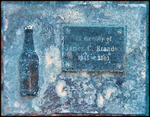 memorial_plaque500.JPG