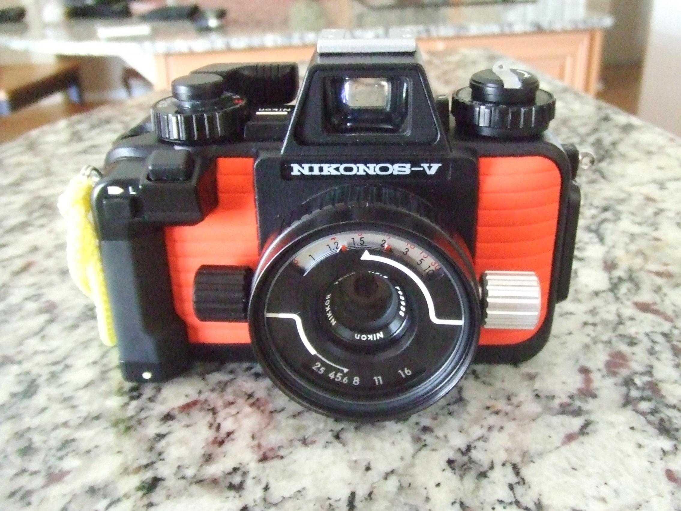 Nikon Nikono V 35mm film camera $350.00 | ScubaBoard Nikon Nikono V 35mm film camera $350.00 | ScubaBoard