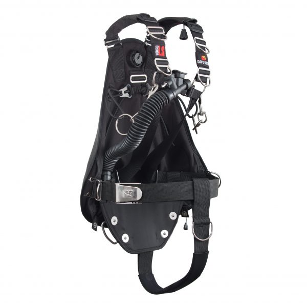 Nomad-LS_BC4575_Angle-View-1-600x600.jpg