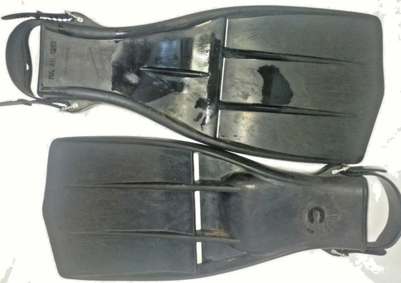 One Size Fits All Details about   Vintage Rare Cavalero Champion Hydrojet Black Flippers Fins 