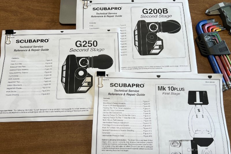 scubapro manuals.JPG