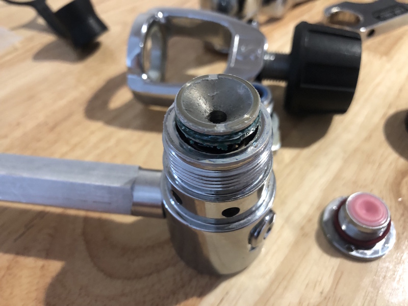 scubapro_mk10_piston.jpg scubapro_mk10_piston.jpg