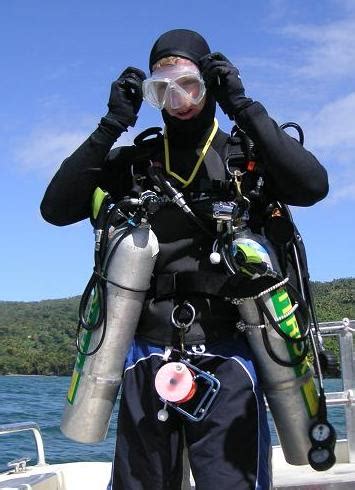 sidemount diving.jpeg