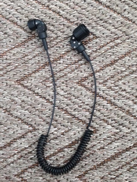 Sync cord.jpg Sync cord.jpg