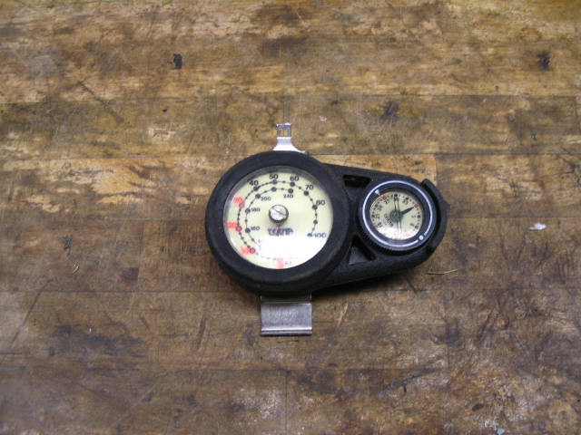 tekna gauge mount.JPG