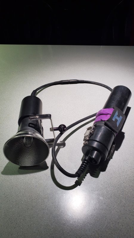 video can light.jpg video can light.jpg