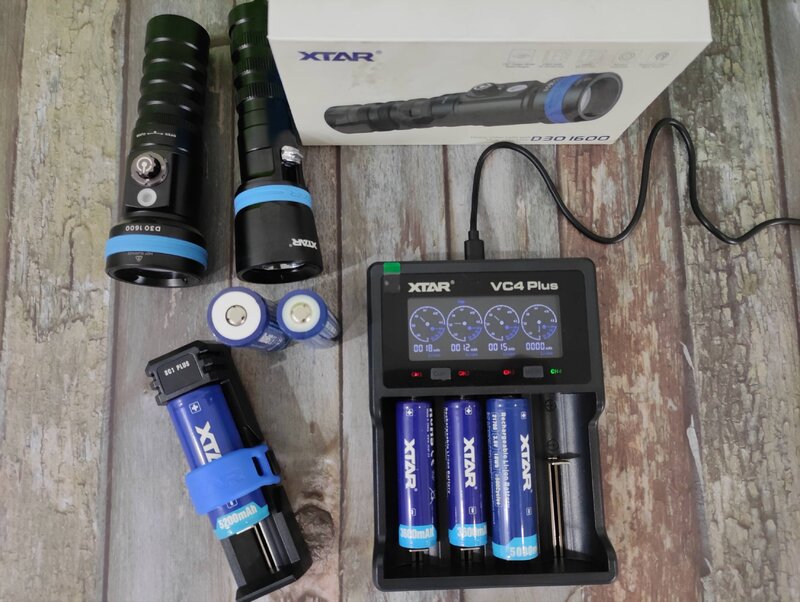 xtar dive lights+batteries+chargers.jpg xtar dive lights+batteries+chargers.jpg