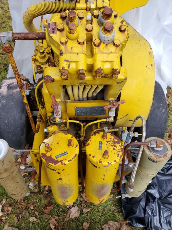 yellow air compressor5.jpg