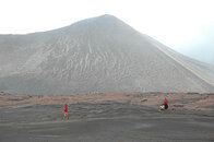 yasur_volcano.JPG