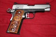 Fancy grips on Kimber.jpg