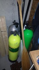 Scuba tanks.jpg