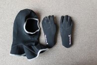Hood_and_Gloves_1.jpg