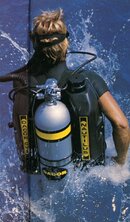 Nuatilus Diver entering water.jpg