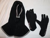 Hood_and_Gloves_1.jpg
