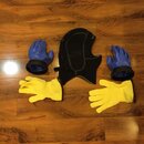 gloves-hood.jpg gloves-hood.jpg