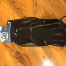 gloves.jpg gloves.jpg