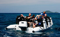 divers-in-dinghy-500.jpg