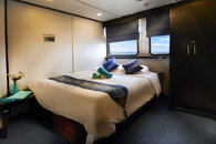cabin-09.jpg cabin-09.jpg