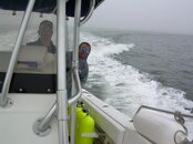 Dave and Kurt with dive tanks May 09.jpg