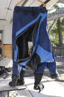 DUI TLS 350 drysuit, size Medium, with SI-5 rings.JPG