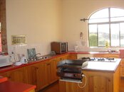 Kitchen2.JPG