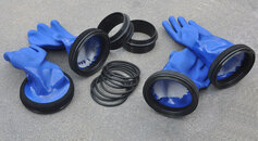 gloves1.jpg