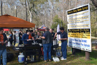 Scubaboard's-Pete-Murray-serving-lunch-try-tech-gear-demo-evnent.jpg