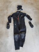 Wetsuit set Fron.jpg