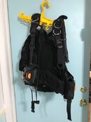 dive vest1.jpg