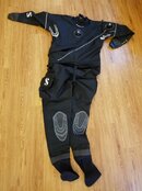 drysuit1.jpg
