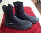 Bare Boots.jpg