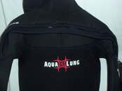 Aqua zip.jpg