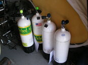 dive tanks 002.JPG